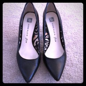 Anne Klein 2 inch heel size 7